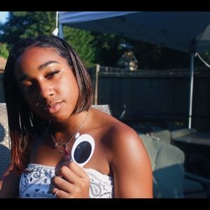 Meet your Posher, Sidney